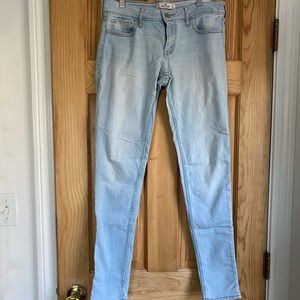 Light Wash Hollister Skinny Jeans